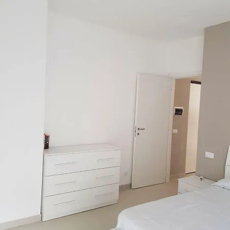 Scirocco Apartment